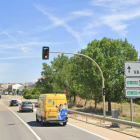 La N-601 a su paso por en Mojados donde ardieron los bajos de un camión