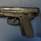 Arma simulada incautada a un menor en un centro escolar en Valladolid