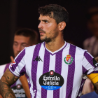 Juric, antes del inicio de un partido con el brazalete de capitán.