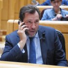 El ministro de Transportes y Movilidad Sostenible, Óscar Puente, durante una sesión de control al Gobierno, en el Senado, a 7 de octubre de 2025, en Madrid (España). 