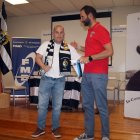 Sebastián Perasso dando charla sobre los valores del rugby en el Centro Penitenciario de Valladolid.