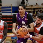 Fares Ochi en el partido ante LogroBasket.