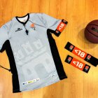 Brazalete para los árbitros menores de edad.