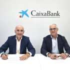 Jaime Campos, director de AgroBank, y Jose Luis Benítez, director general de la FEV