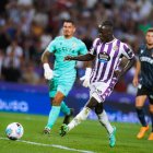 El extremo Amath marca uno de sus dos goles al Ceuta.