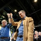 Carlos Martínez y Pedro Sánchez en la clausura de las jornadas de LeónICAL