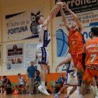 'Ice' Haney lanza la canasta ganadora que dio la victoria en Morón.