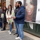 Familiares y amigos de Esther López protestan el pasado mes de julio en las puertas del Juzgado de Instrucción 5.