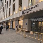 Rótulo ya colocado del Hotel Eurostars en el edificio de la calle Constitución