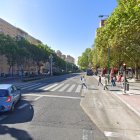 El paseo Zorrilla frente al centro comercial.