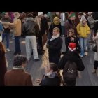 Un año más, el spot de la Lotería de Navidad marca el inicio de la campaña del Sorteo Extraordinario del 22 de diciembre, que este año cuenta con 2.772 millones de euros en premios.<br /><br />Fuente del video: LOTERÍA Y APUESTAS DEL ESTADO