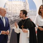 El alcalde, Jesús Julio Carnero y la concejala de Turismo, Blanca Jiménes, en Intur