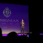 Gabriel Solares, durante el acto de entrega de insignias a abonados.