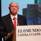 Jesús Yllera, alma mater del grupo Yllera, durante su discurso en los Premios La Posada