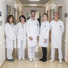 Noel Rivas junto a su equipo de la unidad que dirige en el HCUV