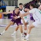 Imagen del UEMC Baloncesto Valladolid ante Cáceres Patrimonio de la Humanidad.