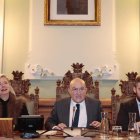 Irene Carvajal, Jesús Julio Carnero y Francisco Blanco en el pleno de presupuestos del Ayuntamiento de Valladolid