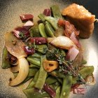 JUDÍAS VERDES SALTEADAS CON CHALOTA Y JAMÓN