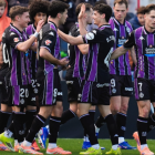 Jugadores del Pucela celebran el gol de David Torres en Ceuta.