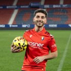 Raúl Moro, con el uniforme de Osasuna.