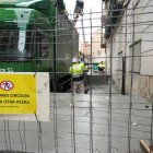 Calle San Martín cerrada al tráfico por obras en un edificio.