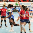 Imagen del Caja Rural Aula ante BM Porriño en Huerta del Rey.