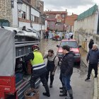 Los trabajos de achique tras la inundación de Viana