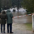 El Duero pasa muy crecido en Tudela de Duero.