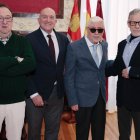Forjas, Carnero, Blanco y Ares antes de la entrega de premios