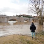 El río Pisuerga a su paso por Simancas (Valladolid)