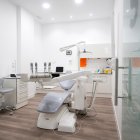 Las instalaciones de Sonrisalud están totalmente renovadas y equipadas con tecnología de última generación. En la imagen, gabinete de una de las clínicas de Valladolid.