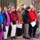 El Comité de Empresa de Sanidad, Familia e Igualdad de Oportunidades se concentra para reclamar el mantenimiento de la plantilla de Técnicos de Atención Directa del centro.