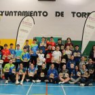 Foto de familia con los deportistas que subieron al podio en Tiordesillas en las categorías Sub15 y Sub19.