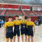 Adrián Alonso en el Nacional Indoor junto a sus compañeros de los Rolling Lemons.