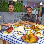 Mamoun Lamedi y Aqeel Abbas, en el restaurante Aroma de India de
Valladolid.