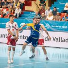 Camino tira desde seis metros en el partido de la primera vuelta.