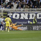 Chupe marca en el minuto 11 el primer gol del Málaga al Pucela.