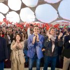 Pedro Sánchez, José Luis Rodríguez Zapatero, Óscar Puente y Carlos Martínez en el acto de final de campaña en Valladolid