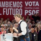 El candidato a la Presidencia de la Junta, Carlos Martínez, en el acto de final de campaña en Valladolid