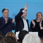 El candidato del PP a la Presidencia de la Junta de Castilla y León, Alfonso Fernández Mañueco, durante la noche electoral