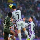 Canós remata de cabeza a gol el córner sacado por Chuki en el 1-0 frente al Leganés.