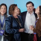 El candidato del PP a la Presidencia de la Junta de Castilla y León, Alfonso Fernández Mañueco, celebra la victoria electoral en Salamanca