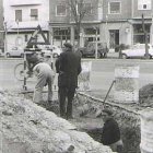 Obreros en la calle Magallanes de Valladolid en los años 70.