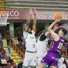 Un momento del Córdoba-UEMC CBCV de la primera vuelta.