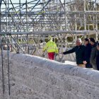 El presidente de la Diputación de Valladolid, Conrado Íscar, visita las obras de los puentes sobre el río Cega en la carretera VP-1003