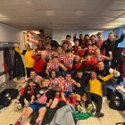 El Atlético Tordesillas celebra su última victoria a la épica en Palencia.