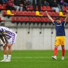 Juric se muestra cabizbajo tras la derrota mientras Molina levanta los brazos.