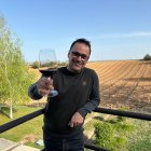 Antonio de la Fuente, presidente de la Asociación de Enólogos de la Ribera del Duero (Enoduero), vigila de cerca el estado de las viñas en toda la DO.