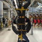 Archivo - Imagen del inteerior de la factoría de Renault en Valladolid.
