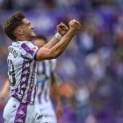 Sanseviero celebra el gol del partido.